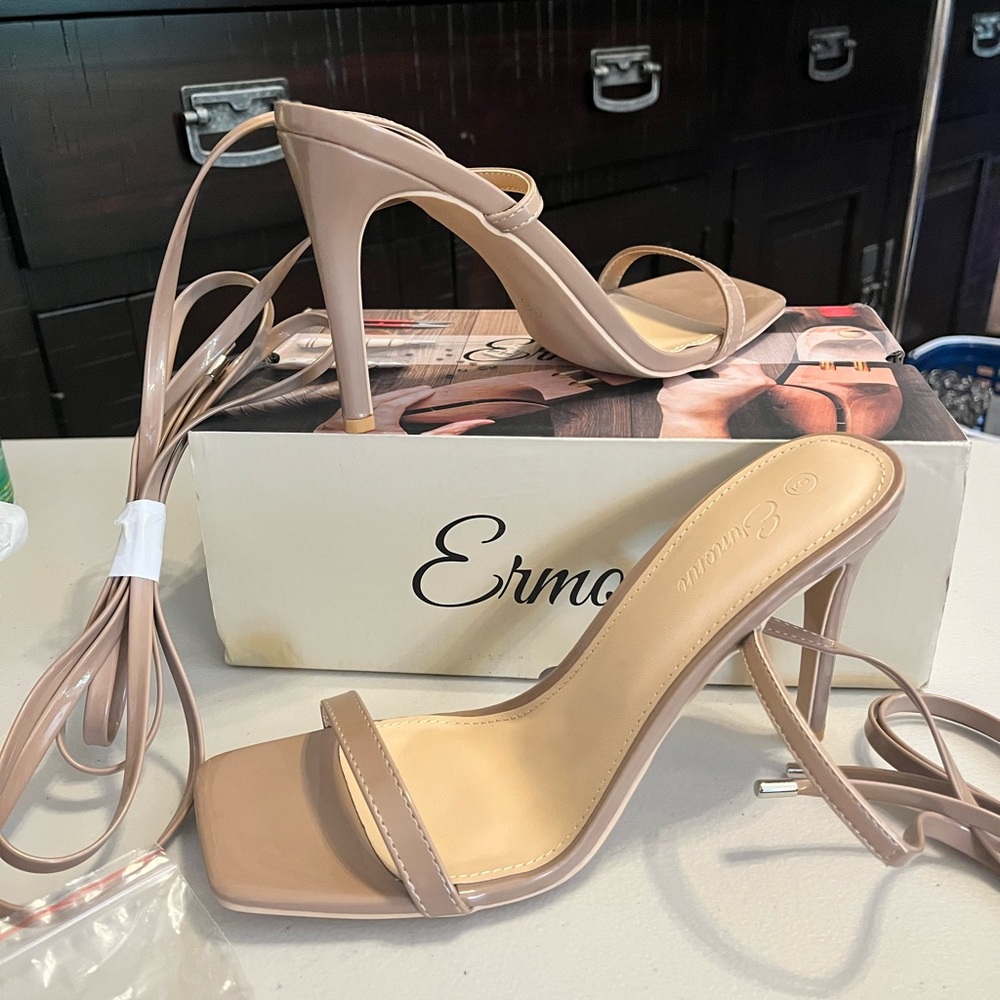 Ermonn heels